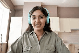 Aanya, a CS student from IIT Delhi in Hallway video chat